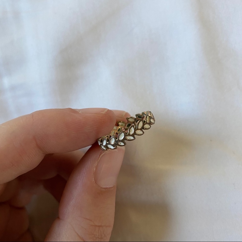 Gold & Cream Leaf Patterned Ring